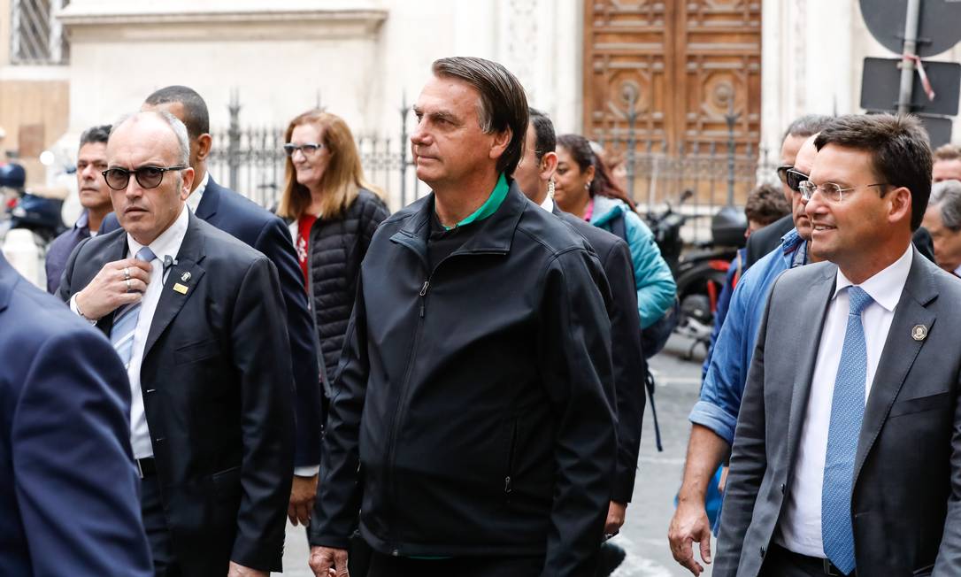 Bolsonaro caminhou pelas ruas de Roma na sexta-feira e no sábado Foto: Alan Santos/PR / Agência O Globo