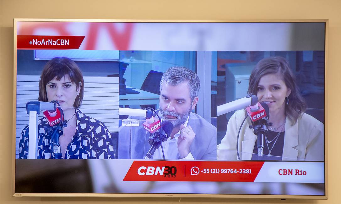 Em plataformas digitais, as vozes do rádio ganham rosto: âncoras e entrevistados da CBN podem ser ouvidos e vistos Foto: Ana Branco / Agência O Globo