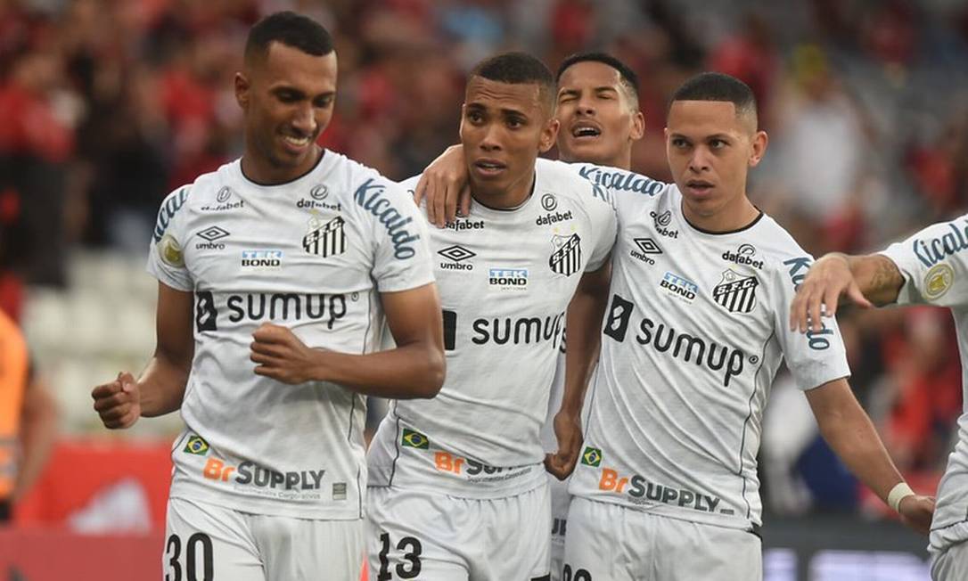 Santos arrancou vitória por 1 a 0 contra Athetico, na casa do rival. Foto: Divulgação Santos