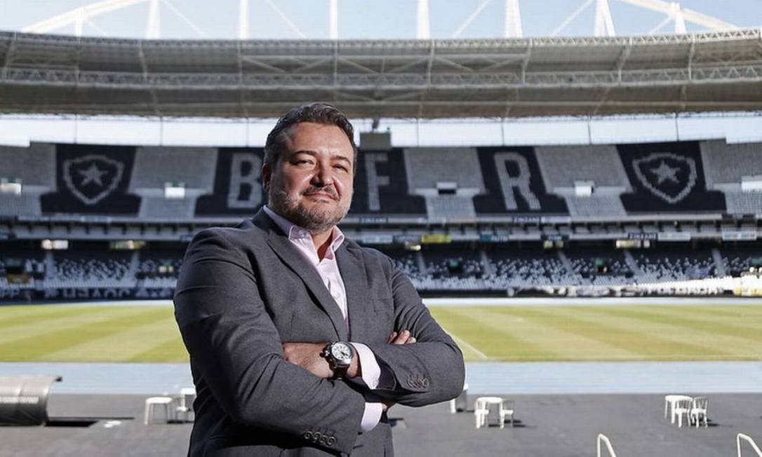 O CEO do Botafogo, Jorge Braga, exaltou a parceria do clube com a XP Investimentos Foto: Vitor Silva/Botafogo
