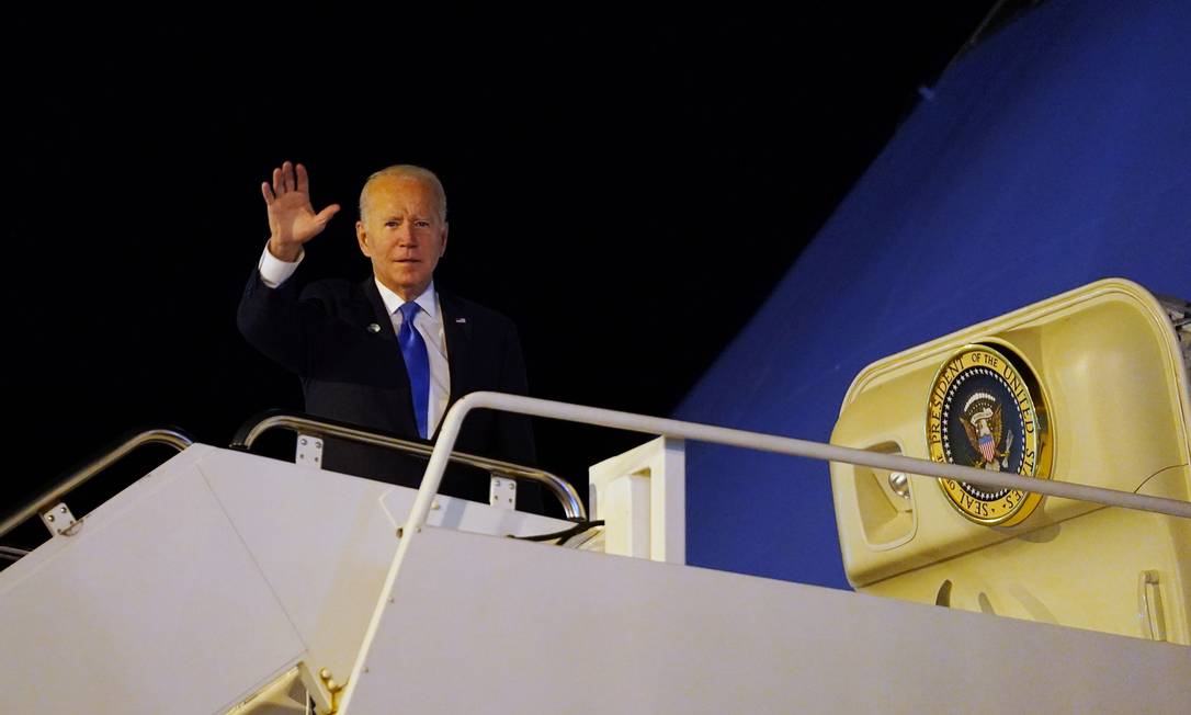 Presidente dos Estados Unidos, Joe Biden, deixa o Reino Unido após participar da COP-26 Foto: KEVIN LAMARQUE / REUTERS/2-11-21