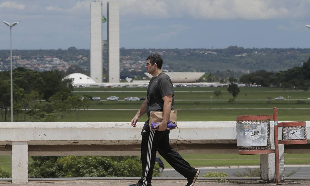 Nesta quarta-feira, Brasília teve o primeiro dia sem uso obrigatório de máscaras em ambientes ao ar livre Foto: Cristiano Mariz / Agência O Globo