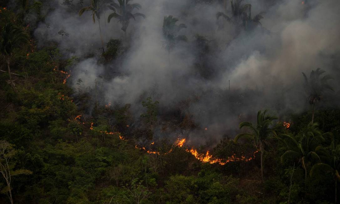 Foto aérea mostra incêndio legal na Floresta Amazônia, na altura de Porto Velho, Rondônia Foto: MAURO PIMENTEL / AFP