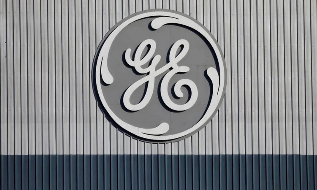 O logotipo General Electric: conglomerado americano vai fatiar empresa em três negócios para facilitar gestão Foto: Reuters