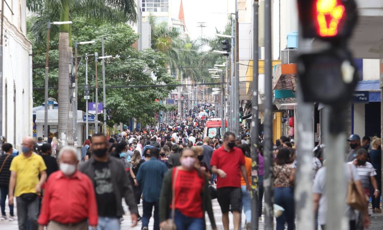 Queda do movimento nas estradas reflete retração na economia