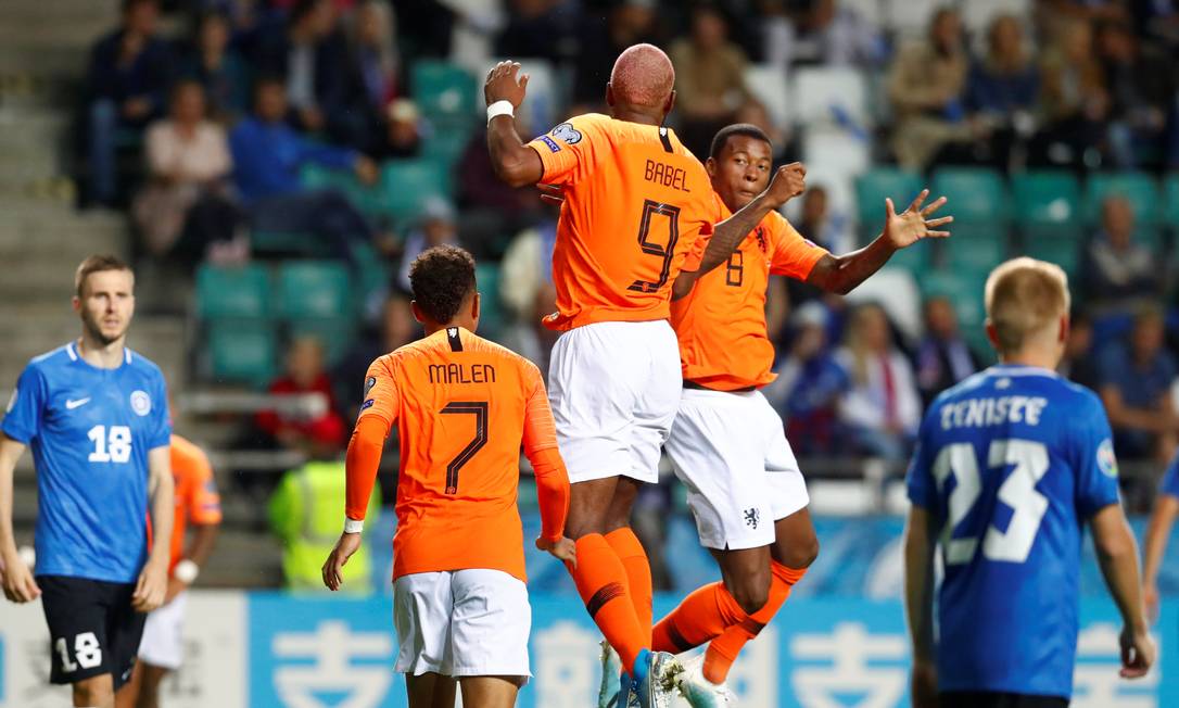 Seleção da Holanda em ação pela Eurocopa Foto: INTS KALNINS / Reuters