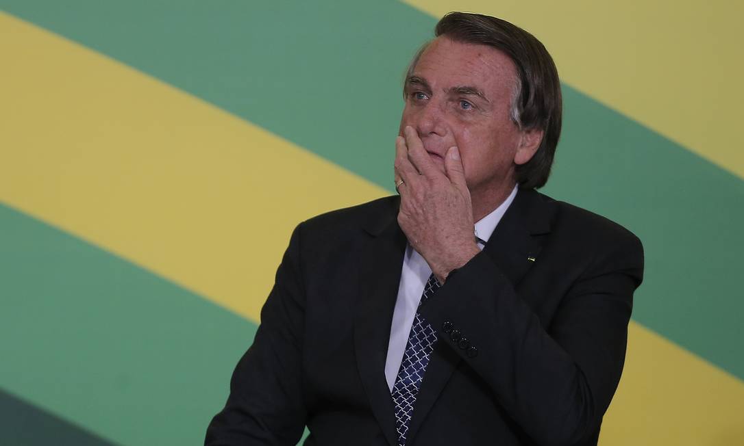 Bolsonaro durante cerimônia no Palácio do Planalto em Brasília: dois anos após a saída do PSL, presidente busca um partido para chamar de seu Foto: Cristiano Mariz / Agência O Globo