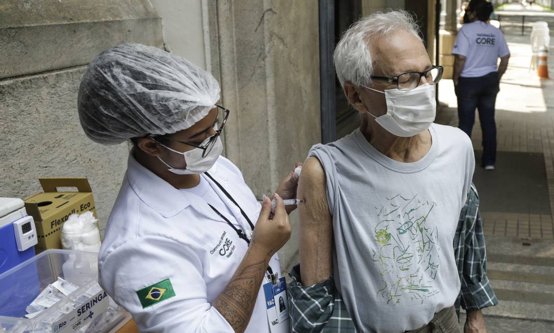 Vacinação no Museu da República, no Catete Foto: Gabriel de Paiva / Agência O Globo