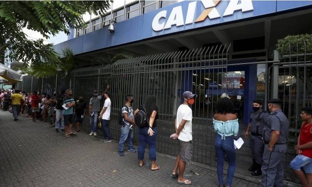 O banco disponibilizou a atualizaçao escalonada do aplicativo Foto: Fabiano Rocha / Agência O Globo
