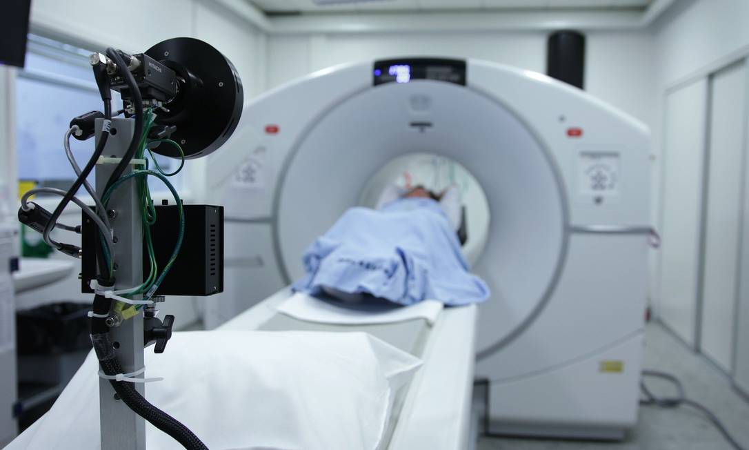 Paciente é submetido a exame de ressonância magnética Foto: Pixabay