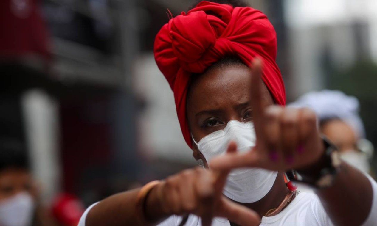 Manifestação na Avenida Paulista foi organizada pelo movimento negro Foto: AMANDA PEROBELLI / REUTERS