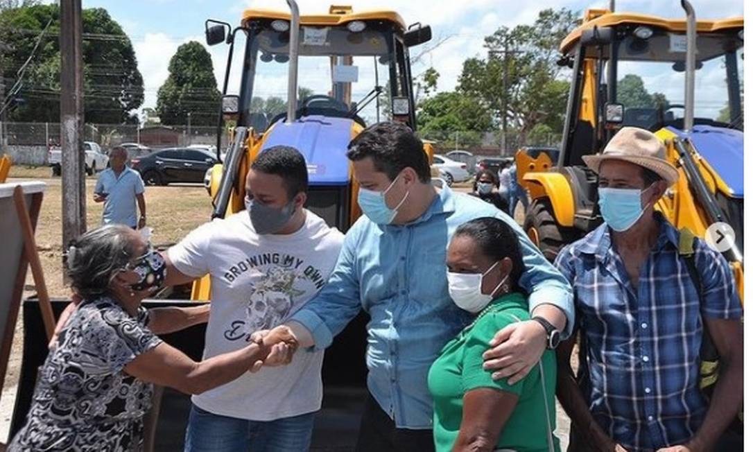 Alcolumbre entrega tratores no Amapá 04/10/2021: senador do Amapá recebeu R$ 334,9 milhões e foi parlamentar mais beneficiado Foto: Reprodução