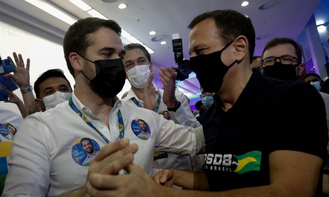 Os governadores Eduardo Leite e João Doria polarizam a diisputa das prévias no PSDB Foto: CRISTIANO MARIZ / Agência O Globo