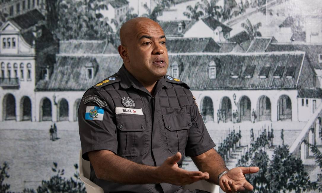O tenente- coronel Ivan Blaz fala sobre operação no Salgueiro Foto: Ana Branco / Agência O Globo