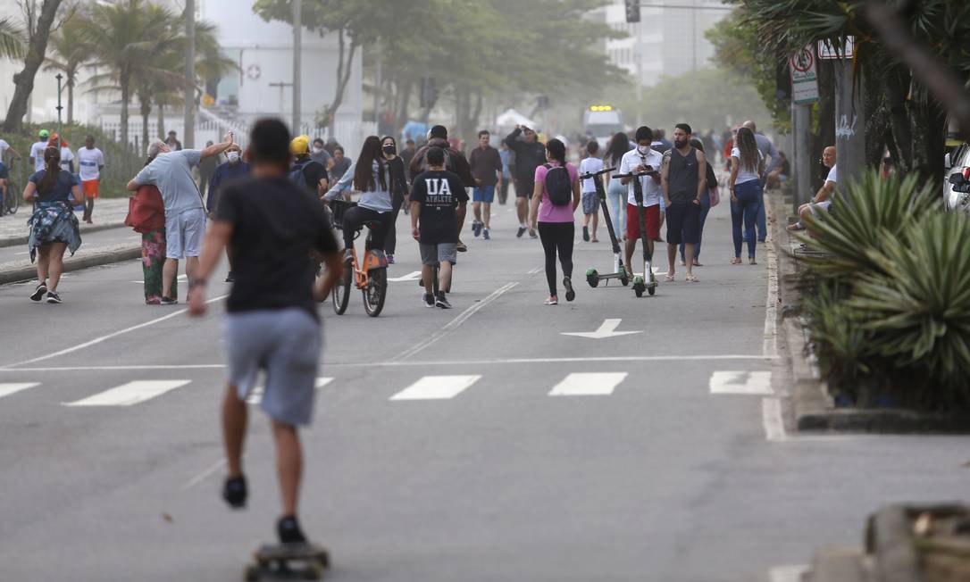 Com queda nos casos de Covid-19, Rio está flexibilizando regras contra o vírus. Foto: Fábio Rossi / Agência O Globo