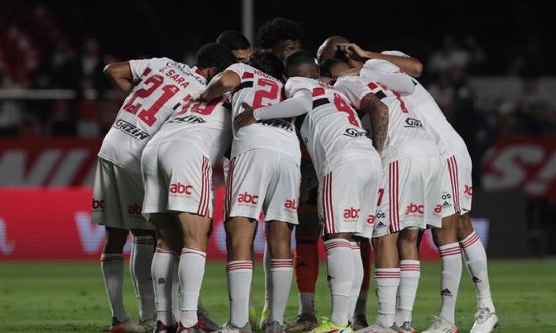 São Paulo passou a ter menos de 6% de risco de rebaixamento após empate Foto: Rubens Chiri / São Paulo