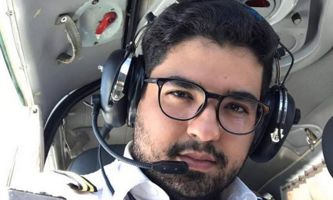 Piloto Gustavo Carneiro estava no avião que desapareceu em Paraty Foto: Reprodução