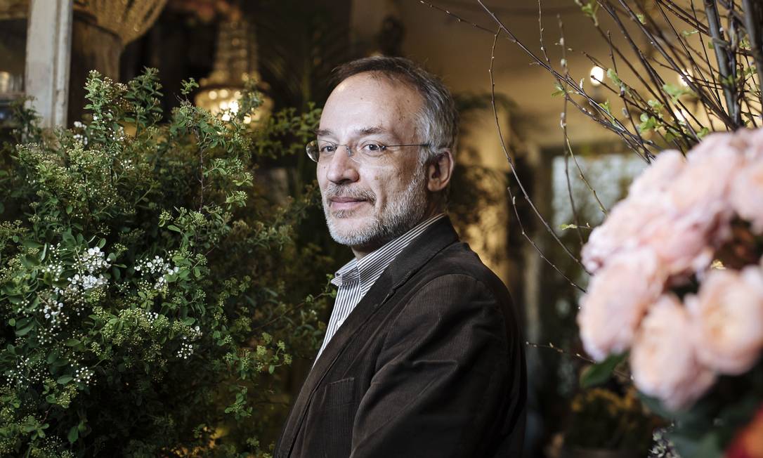 O botânico italiano Stefano Mancuso, um dos principais proponentes da "neurobiologia vegetal" Foto: Lewis Joly / Agência O Globo