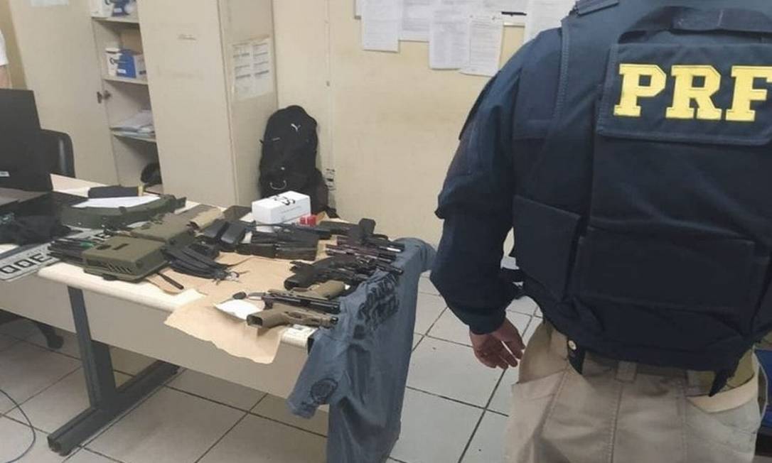 Material apreendido pelos policiais após a operação Foto: Divulgação/PRF