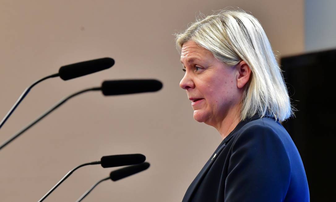 Nova primeira-ministra da Suécia, Magdalena Andersson, durante discurso após ser eleita para o cargo em Estocolmo Foto: TT NEWS AGENCY / via REUTERS