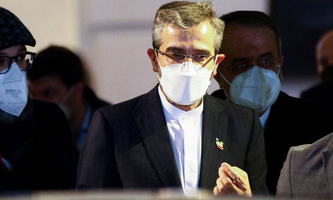 Chefe da equipe de negociadores iraniana, Ali Bagheri Kani, depois de reunião com demais signatários do acordo internacional sobre o programa nuclear do país Foto: LISI NIESNER / REUTERS