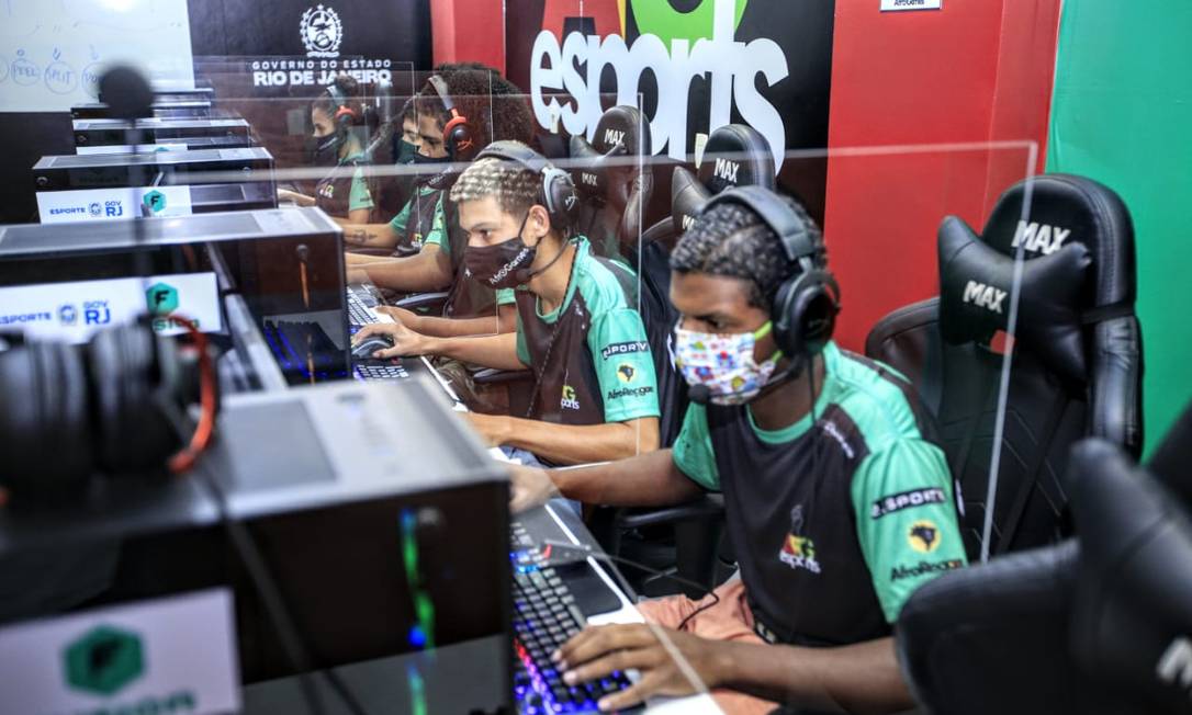 Dia Internacional do Gamer escola oferece curso gratuito de criação de  games para crianças e adolescentes