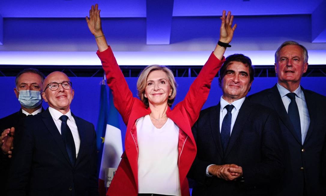 Valérie Pécresse, após ser escolhida para representar o partido Os Republicanos nas eleições presidenciais franceses de 2022 Foto: ANNE-CHRISTINE POUJOULAT / AFP