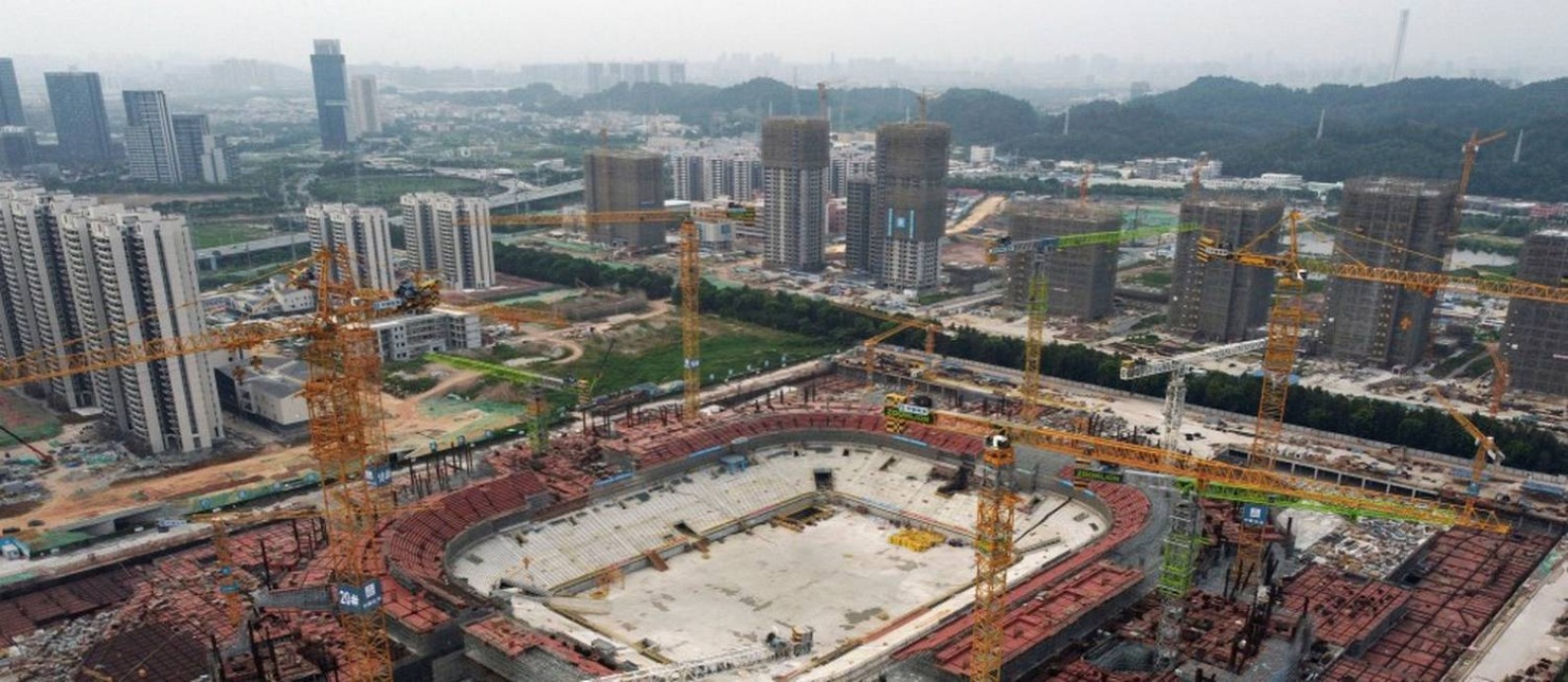 Vista aérea mostra o canteiro de obras do estádio do Guangzhou FC, desenvolvido pela Evergrande. Foto: THOMAS SUEN/ 26/09/2021 / REUTERS