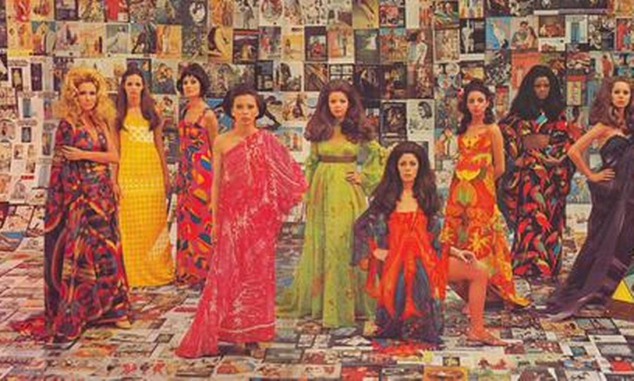 Na época dos desfiles da Rhodia na Fenit, que revolucionaram a moda brasileira Foto: Reprodução