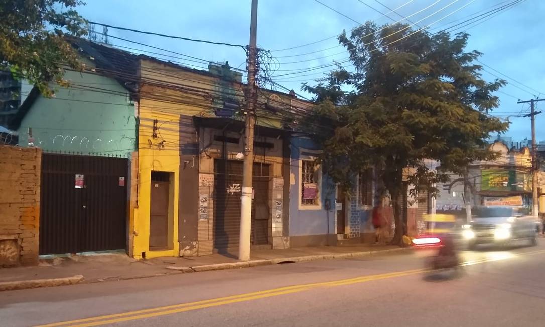 Rua Dr. Mário Viana, em Santa Rosa: bandidos vêm entrando em imóveis pelo telhado para roubar fios de cobre Foto: Foto de leitor
