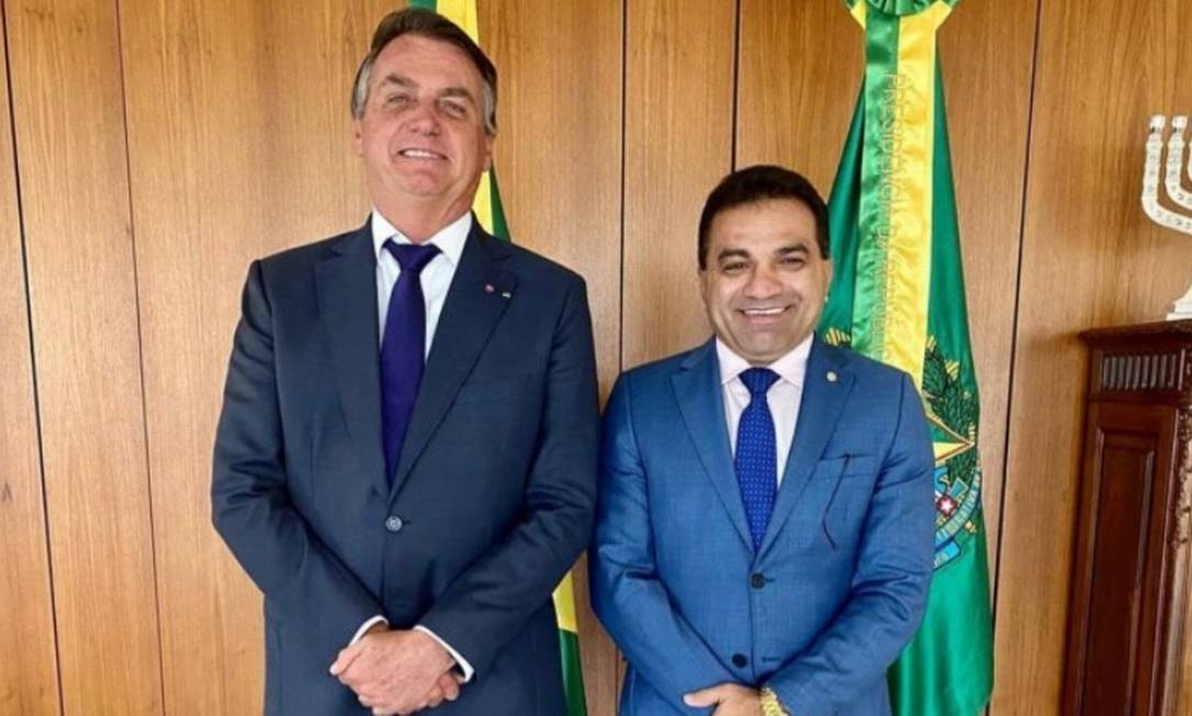 Maranhãozinho posa com Bolsonaro Foto: Reprodução