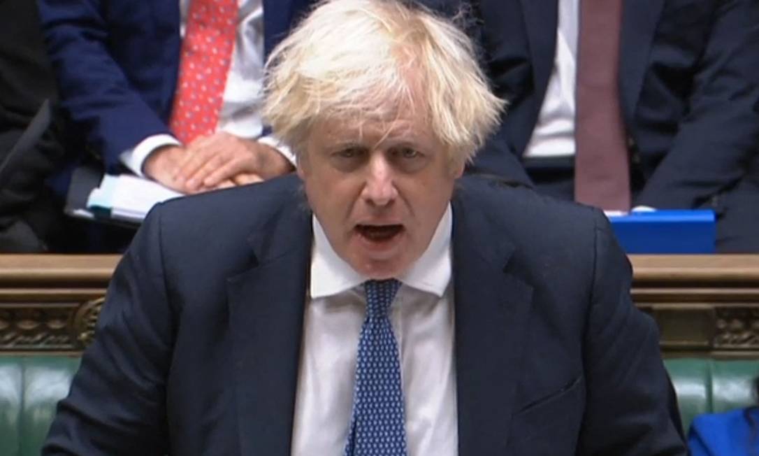 O premier Boris Johnson responde a perguntas sobre suposta festa de Natal na Câmara dos Comuns Foto: - / AFP