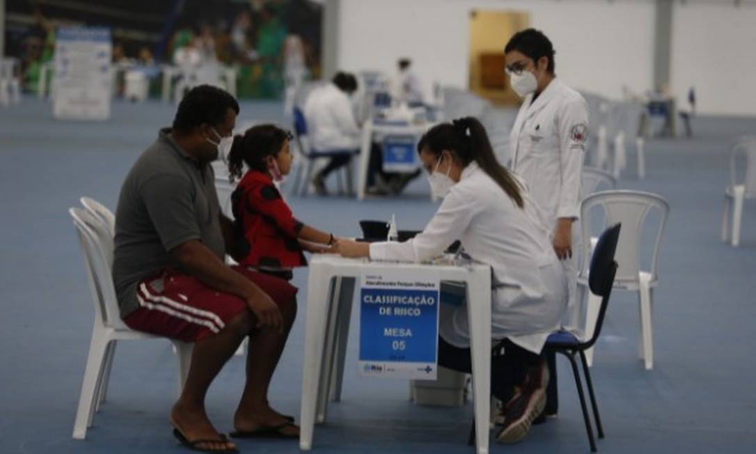 Pacientes em polo para atendimento de influenza no Parque Olímpico, na Barra da Tijuca Foto: Fabiano Rocha/ Agência O Globo