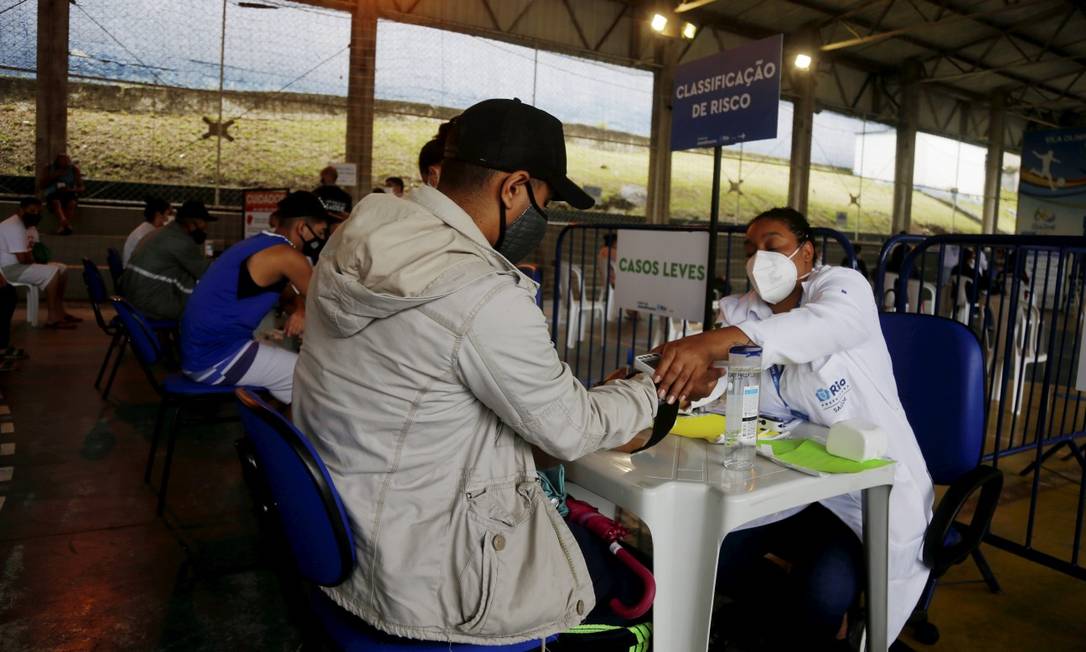 Prefeitura do Rio inaugurou polo de atendimento para casos de gripe na Vila Olímpica do Complexo do Alemão Foto: Fabiano Rocha / 08-12-2021 / Agência O Globo