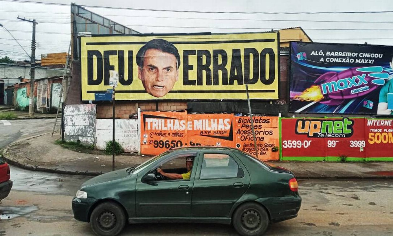 Outdoors com críticas ao governo federal são instalados em SP e MG - Jornal  O Globo