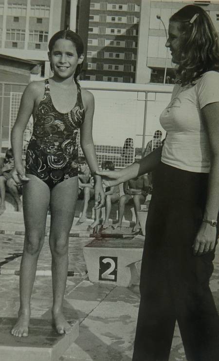 Andréa Beltrão quando criança Foto: Fabrício Mota / Arquivo pessoal