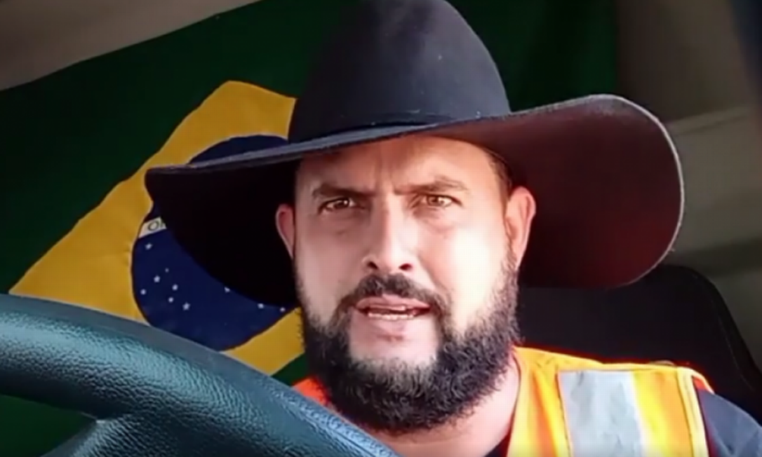 O caminhoneiro e youtuber Marcos Antônio Pereira Gomes, conhecido como Zé Trovão Foto: Reprodução
