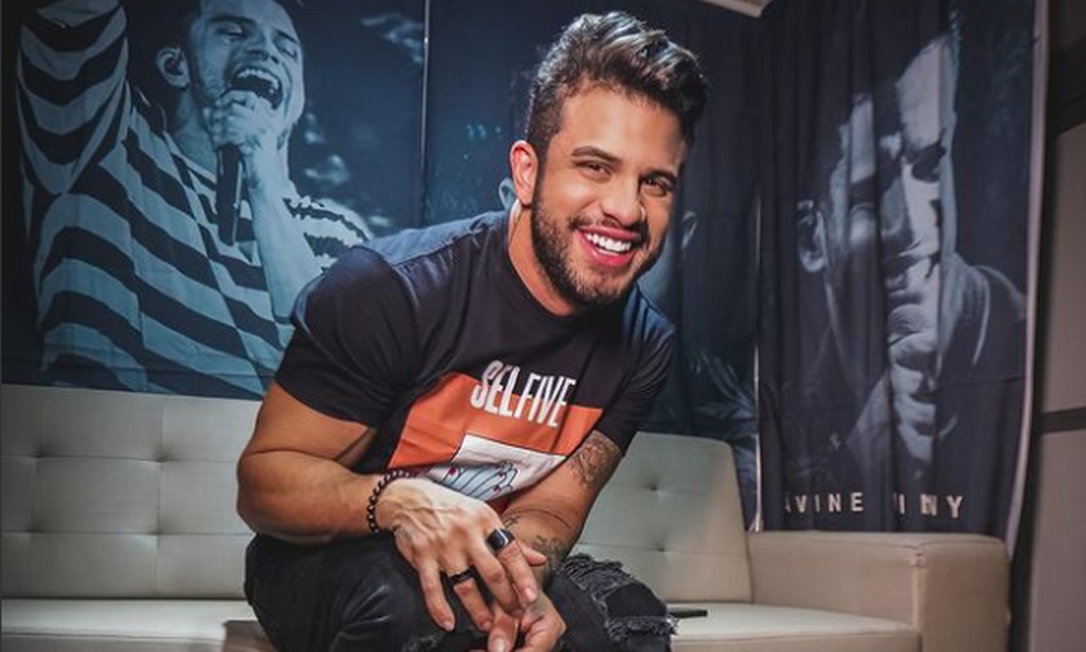 O cantor Ávine Vinny passou a noite numa delegacia em Fortaleza Foto: Instagram / Reprodução