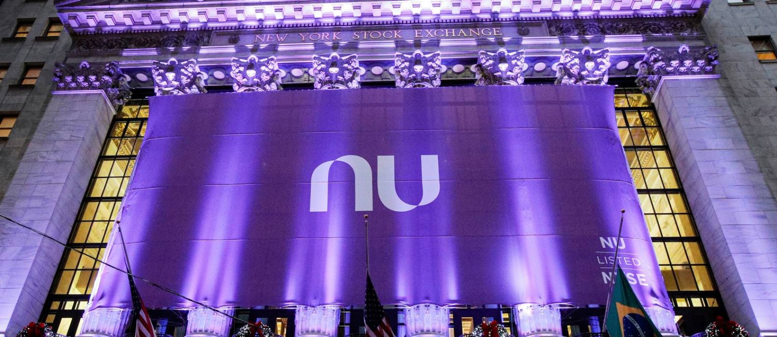Em sua estreia na Nyse, ações do Nubank chegaram a subir mais de 30% Foto: BRENDAN MCDER / REUTERS