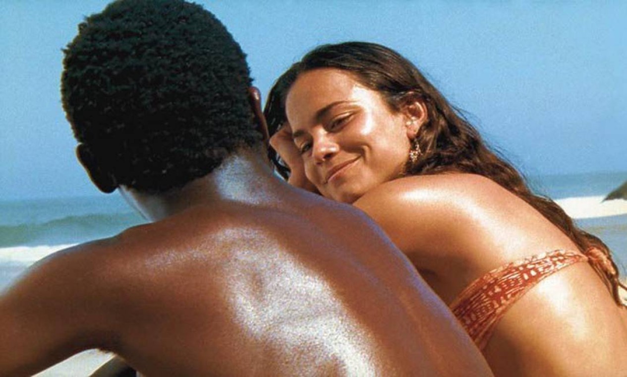 Alice Braga no filme "Cidade de Deus", em 2002. Participação alavancou a carreira da atriz brasileira Foto: Divulgação