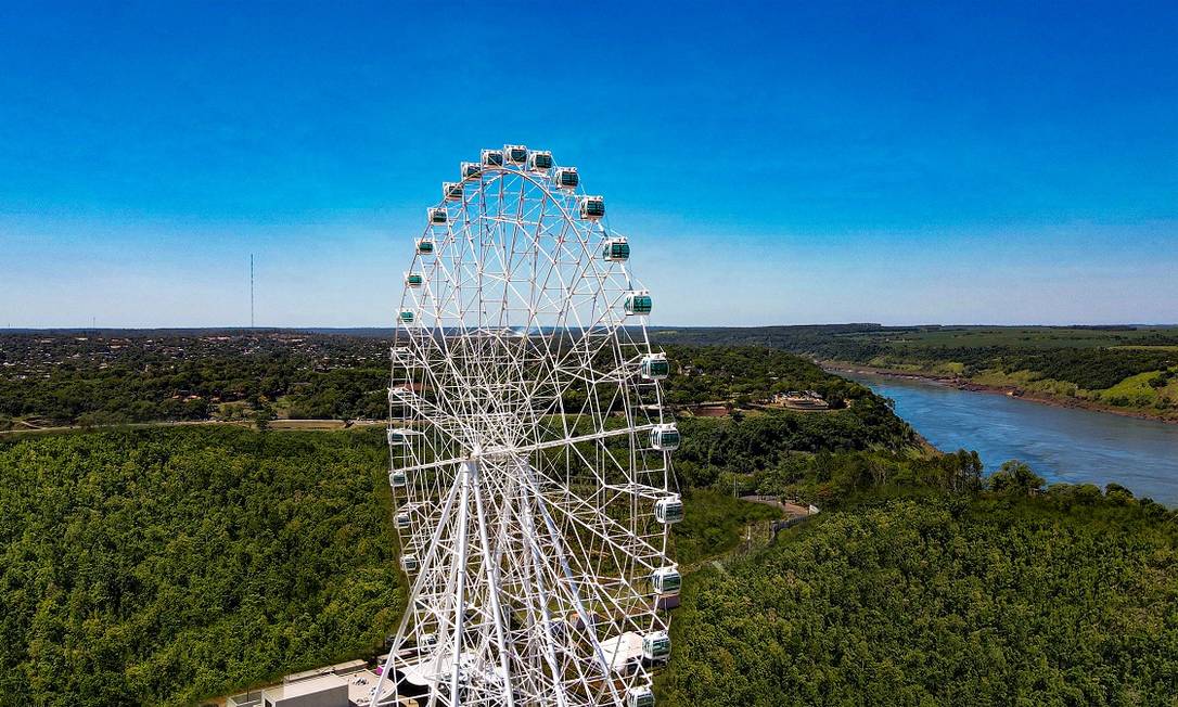 A nova Yup Star Foz, a roda-gigante de 88 metros de altura com vista para o Marco das Três Fronteiras, em Foz do Iguaçu Foto: Divulgação