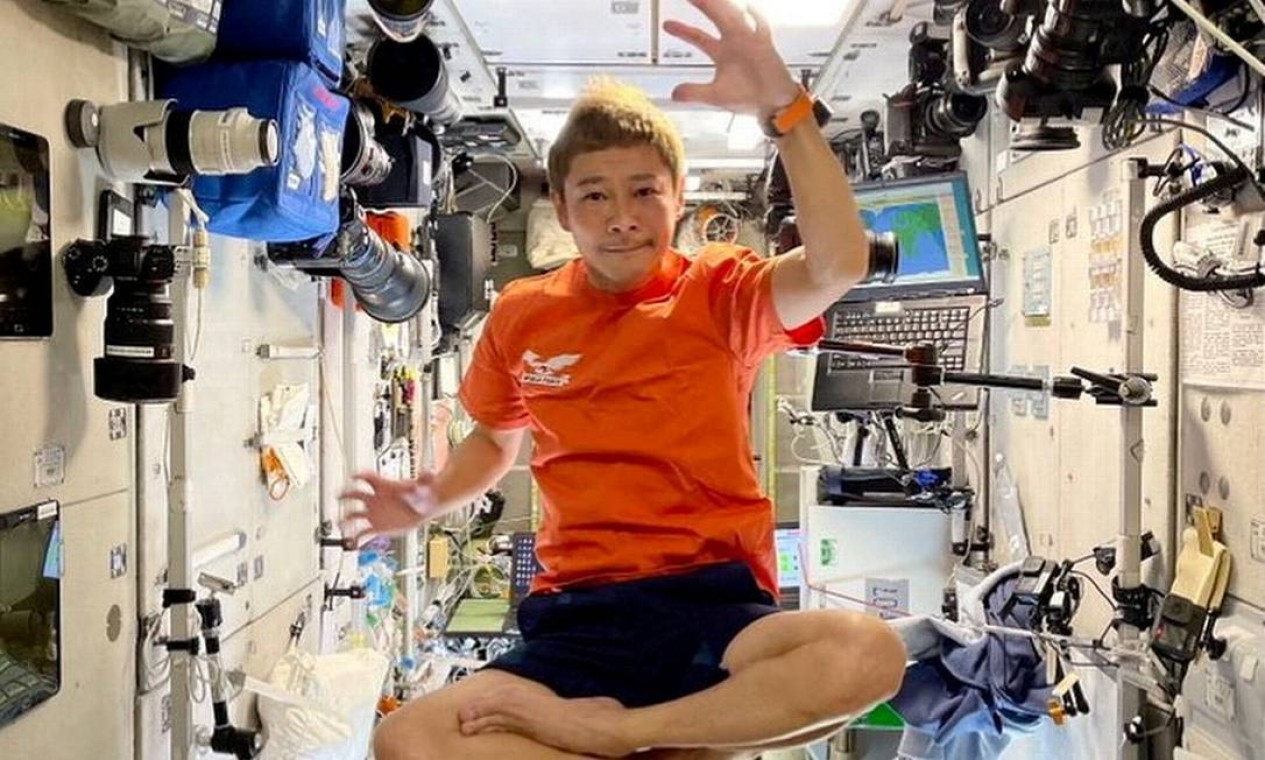 Foto do bilionário Yusaku Maezawa na ISS, compartilhada em seu próprio Instagram Foto: Yusaku Maezawa via Instagram / via REUTERS