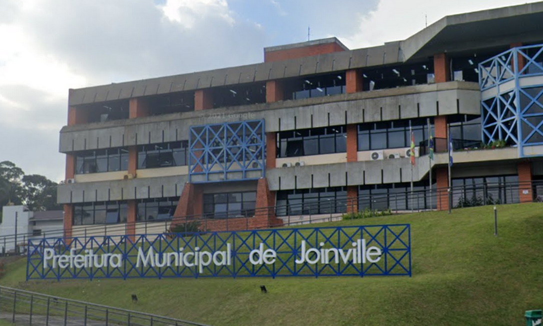 Prefeito de Joinville sancionou lei que proíbe linguagem neutra Foto: Reprodução Redes Sociais
