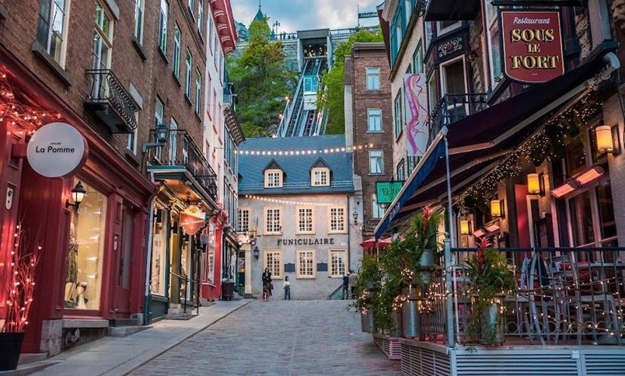 Cidade de Quebec, Canadá. A charmosa rua de inspiração europeia está repleta de butiques e bistrôs exclusivos. Foto: Reprodução