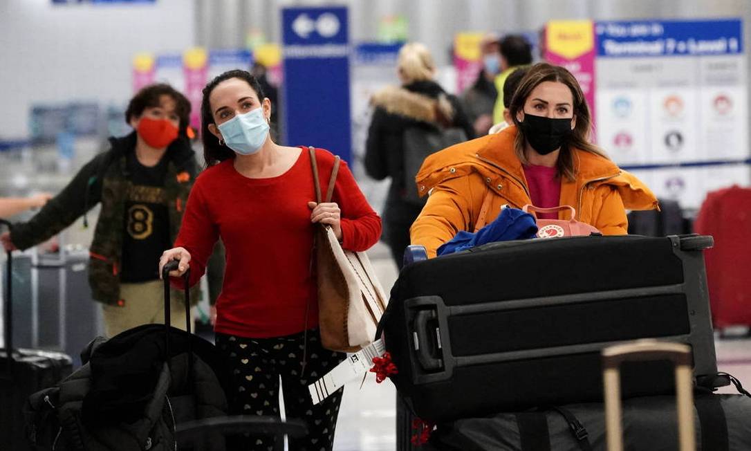 Mais de 2.000 voos foram cancelados na véspera de Natal ao redor do mundo Foto: Bing Guan/Reuters