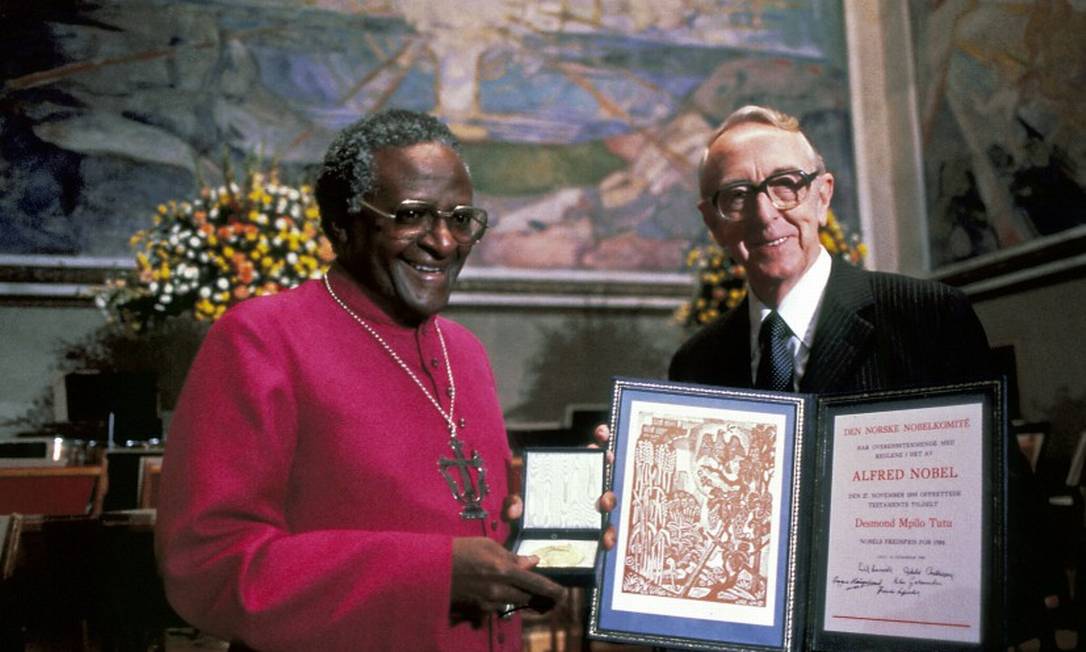 Desmond Tutu ha vinto il Premio Nobel per la pace nel 1984 per la sua lotta contro l'apartheid in Sud Africa (10-12-1984) Foto: - / AFP