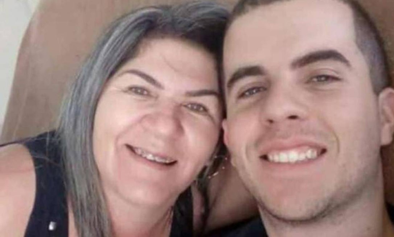 Geilza da Silva Alves, 51 anos, e o filho Alan Alves de Souza foram mortos a tiros pelo ex-namorado dela durante
almoço de família, em novembro de 2021 Foto: Reprodução