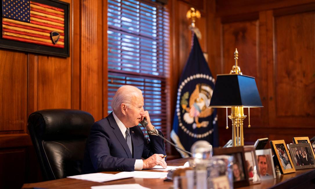 Biden conversou por 50 minutos com Putin de sua casa em Wilmington, no estado de Delaware Foto: WHITE HOUSE / REUTERS