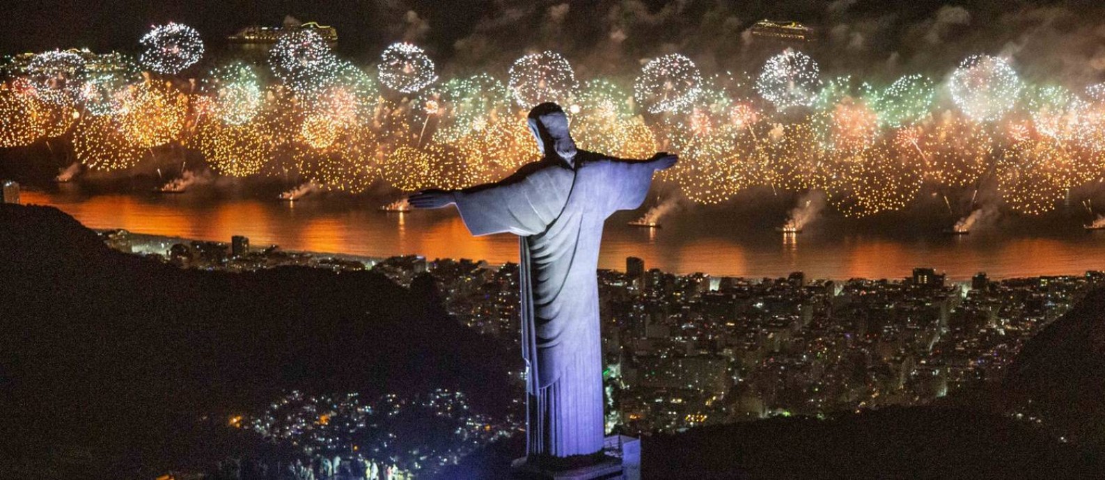 RI Rio de Janeiro (RJ) 31/12/2021 - Festa de réveillon na Praia de Copacabana . Foto: Fernando Maia
/ Prefeitura Foto: Agência O Globo