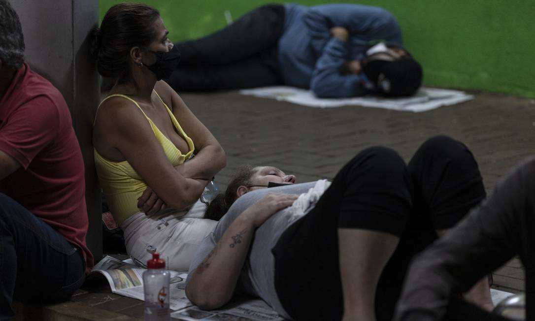 Superlotação no atendimento para Covid-19, H3N2 e problemas respiratórios na UPA no Jardim Sabará, em Londrina Foto: FramePhoto / Agência O Globo/05-01-2022